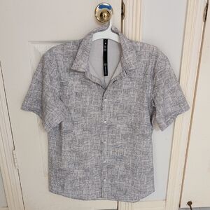 lululemon athletica Men's Textured Gray Shirt